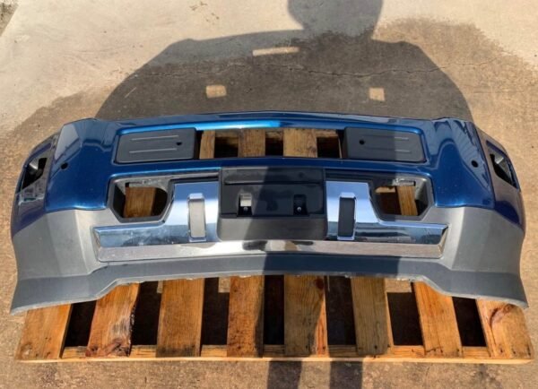 2015-2019 Chevrolet Silverado 3500 2500 Front Bumper Deep Ocean Blue, Factory Take-Off