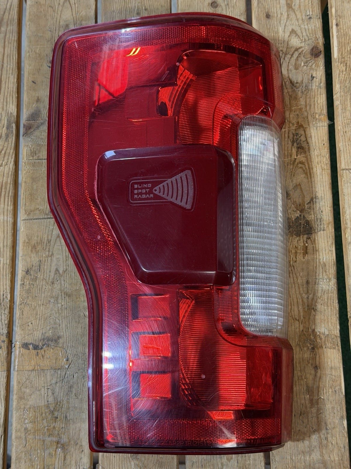 2017-2019 Ford F-250 Tail Light - Factory Take-Off 2017-2019 Ford F-250 Tail Light - Factory Take-Off