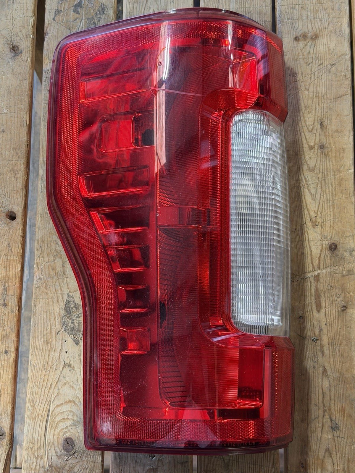2017-2019 Ford F-250 Tail Light - Factory Take-Off 2017-2019 Ford F-250 Tail Light - Factory Take-Off
