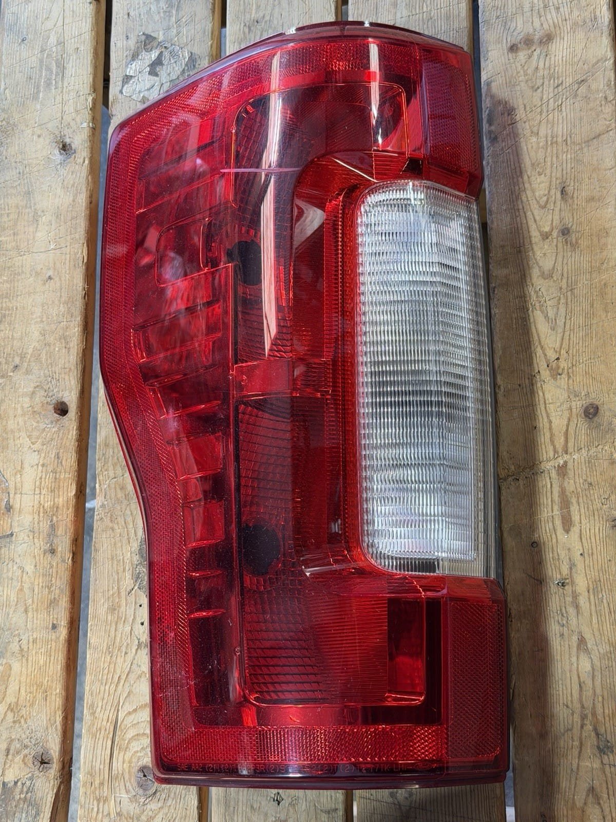 2017-2019 Ford F-250 Tail Light - Factory Take-Off 2017-2019 Ford F-250 Tail Light - Factory Take-Off