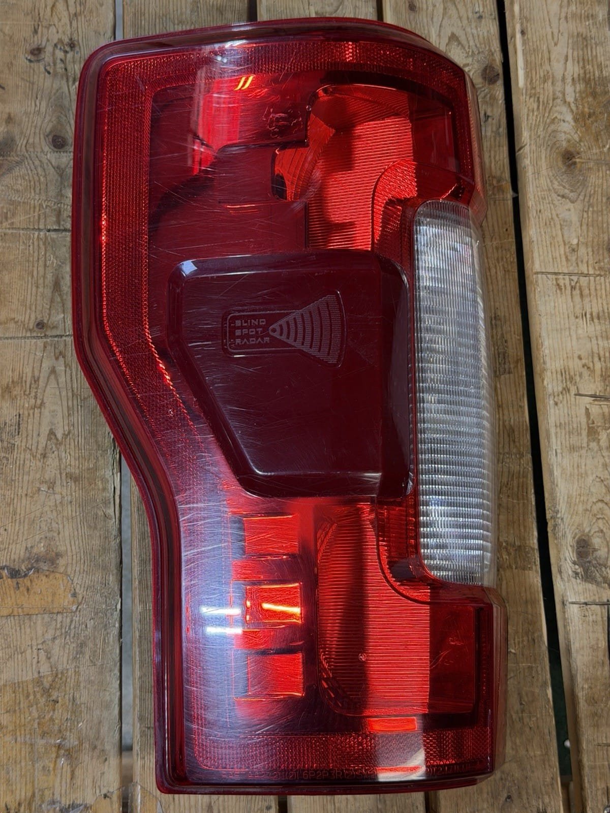 2017-2019 Ford F-250 Tail Light - Factory Take-Off 2017-2019 Ford F-250 Tail Light - Factory Take-Off