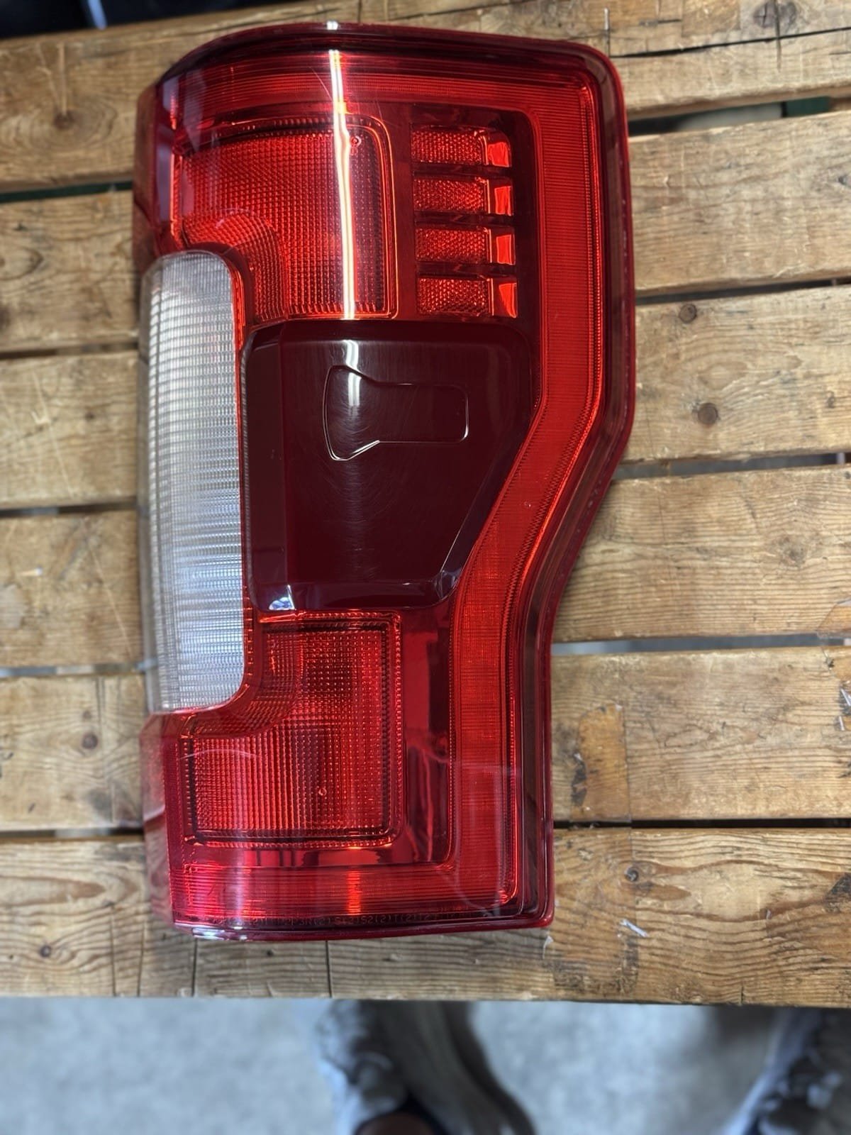 2017-2019 Ford F-250 Tail Light - Factory Take-Off 2017-2019 Ford F-250 Tail Light - Factory Take-Off