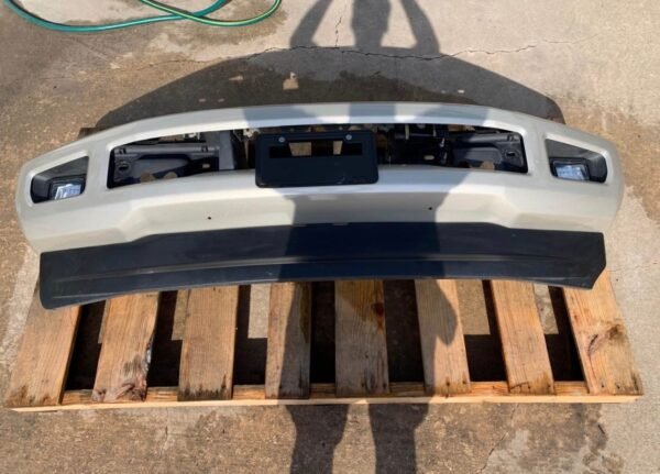 2017-2019 Ford F-350 F-250 Front Bumper White Gold - Factory Take-Off