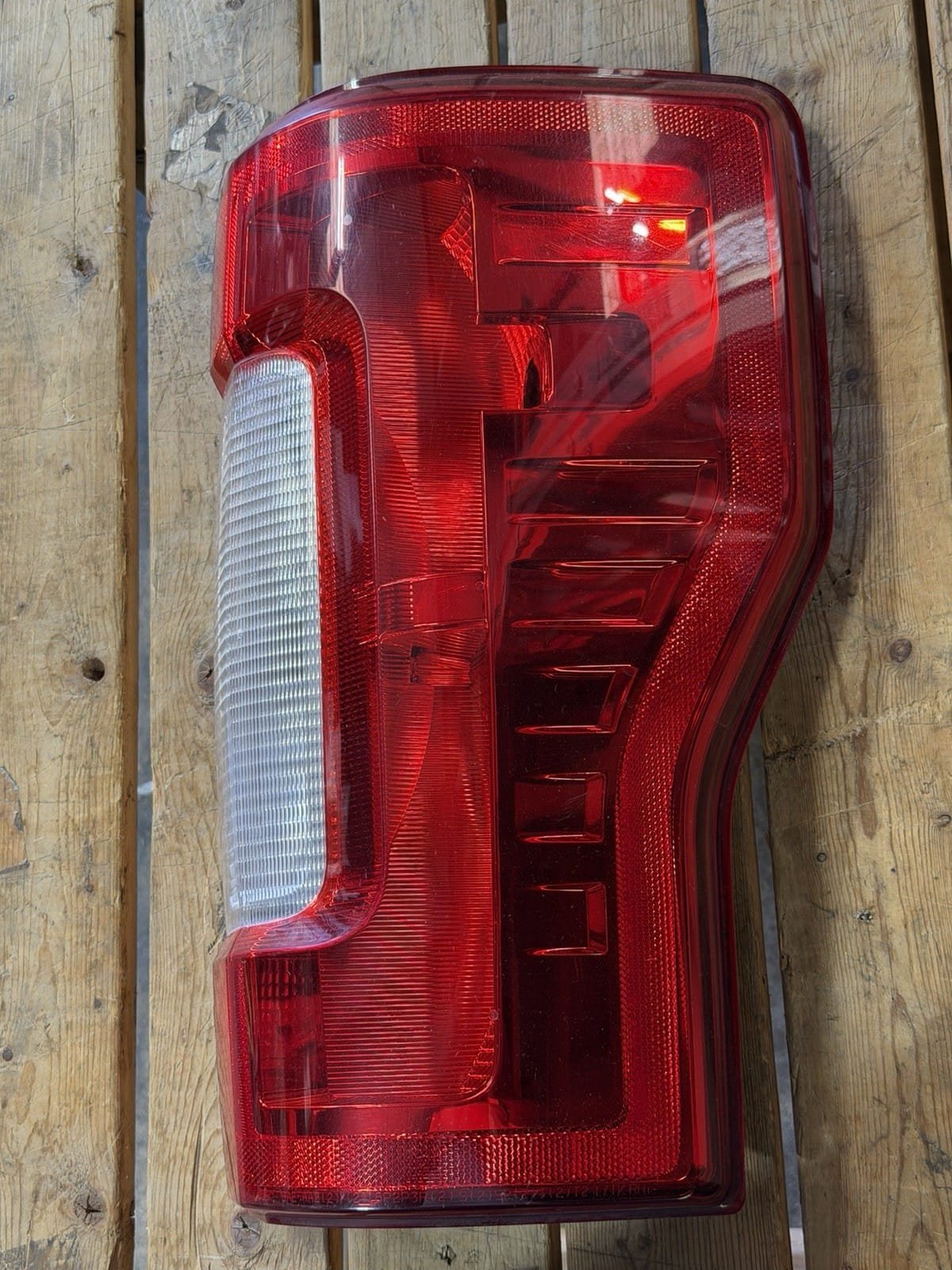 2017-2019 Ford Super Duty Tail Light - Factory Take-Off 2017-2019 Ford Super Duty Tail Light - Factory Take-Off