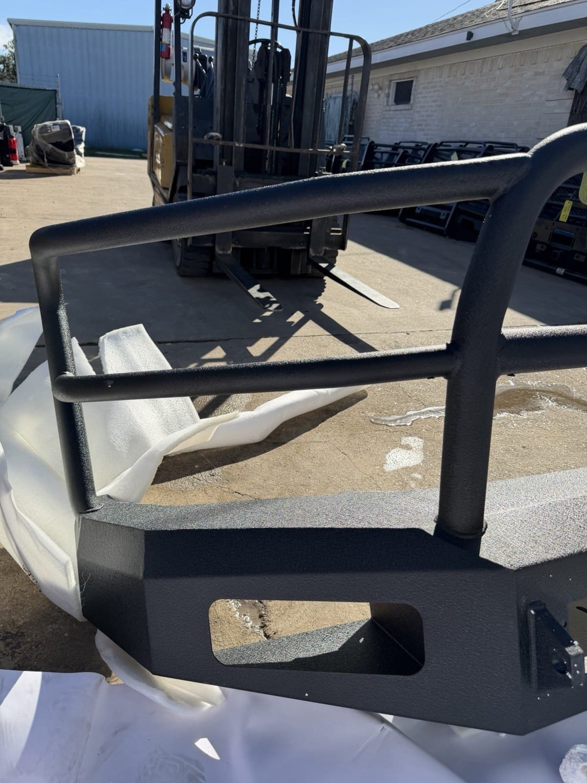 2017-2022 Ford F-250 Front Bumper - Factory Take-Off 2017-2022 Ford F-250 Front Bumper - Factory Take-Off