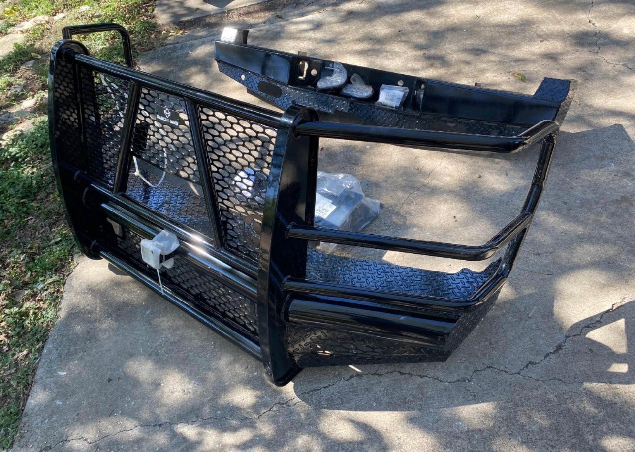 2017-2022 Ford F-250 Front Bumper Ranch Hand - Factory Take-Off 2017-2022 Ford F-250 Front Bumper Ranch Hand - Factory Take-Off