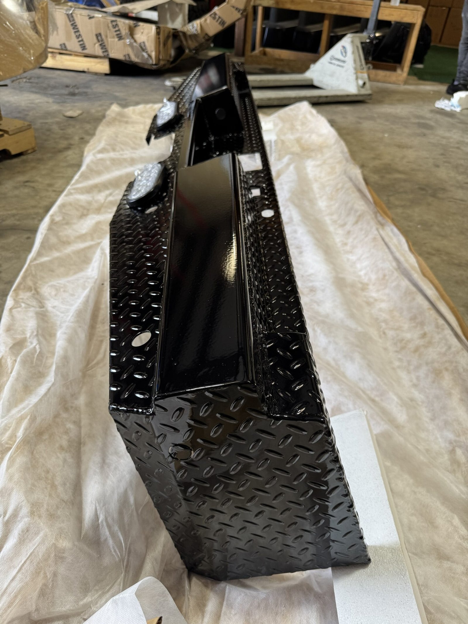 2019-2024 Ram 1500 Rear Bumper - Factory Take-Off 2019-2024 Ram 1500 Rear Bumper - Factory Take-Off