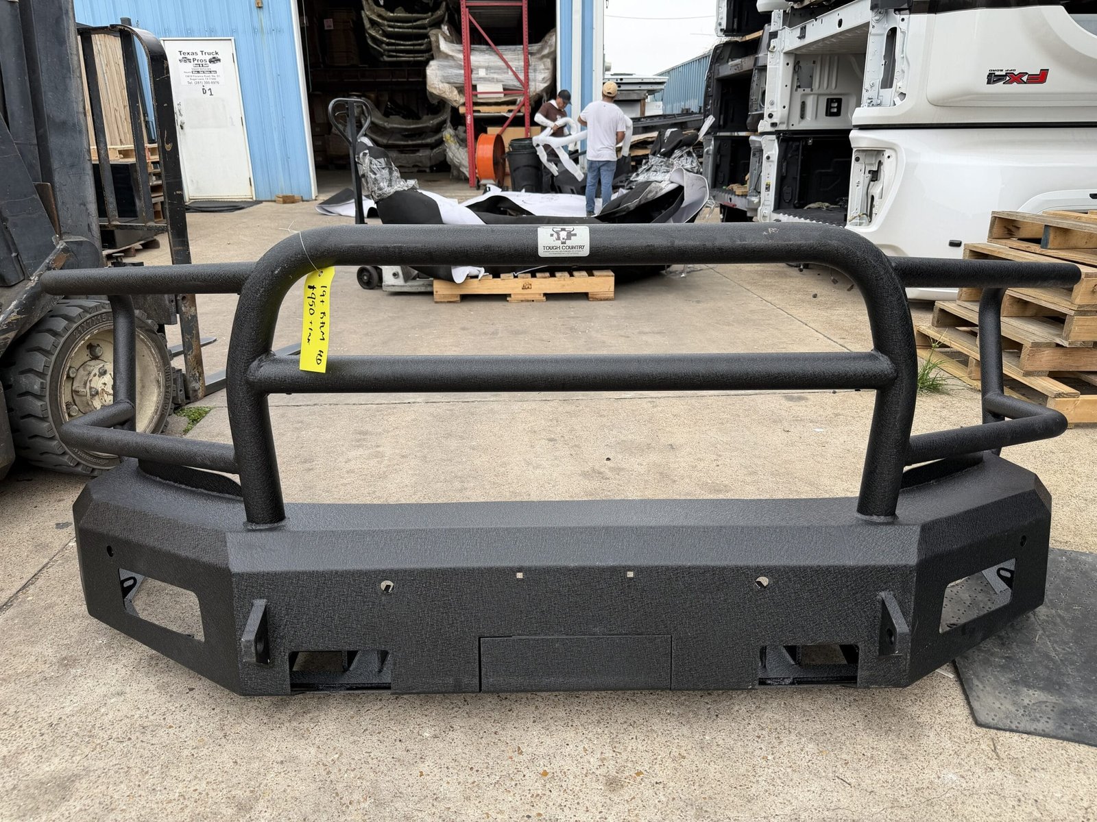 2019-2024 Ram 2500 Front Bumper - Factory Take-Off 2019-2024 Ram 2500 Front Bumper - Factory Take-Off