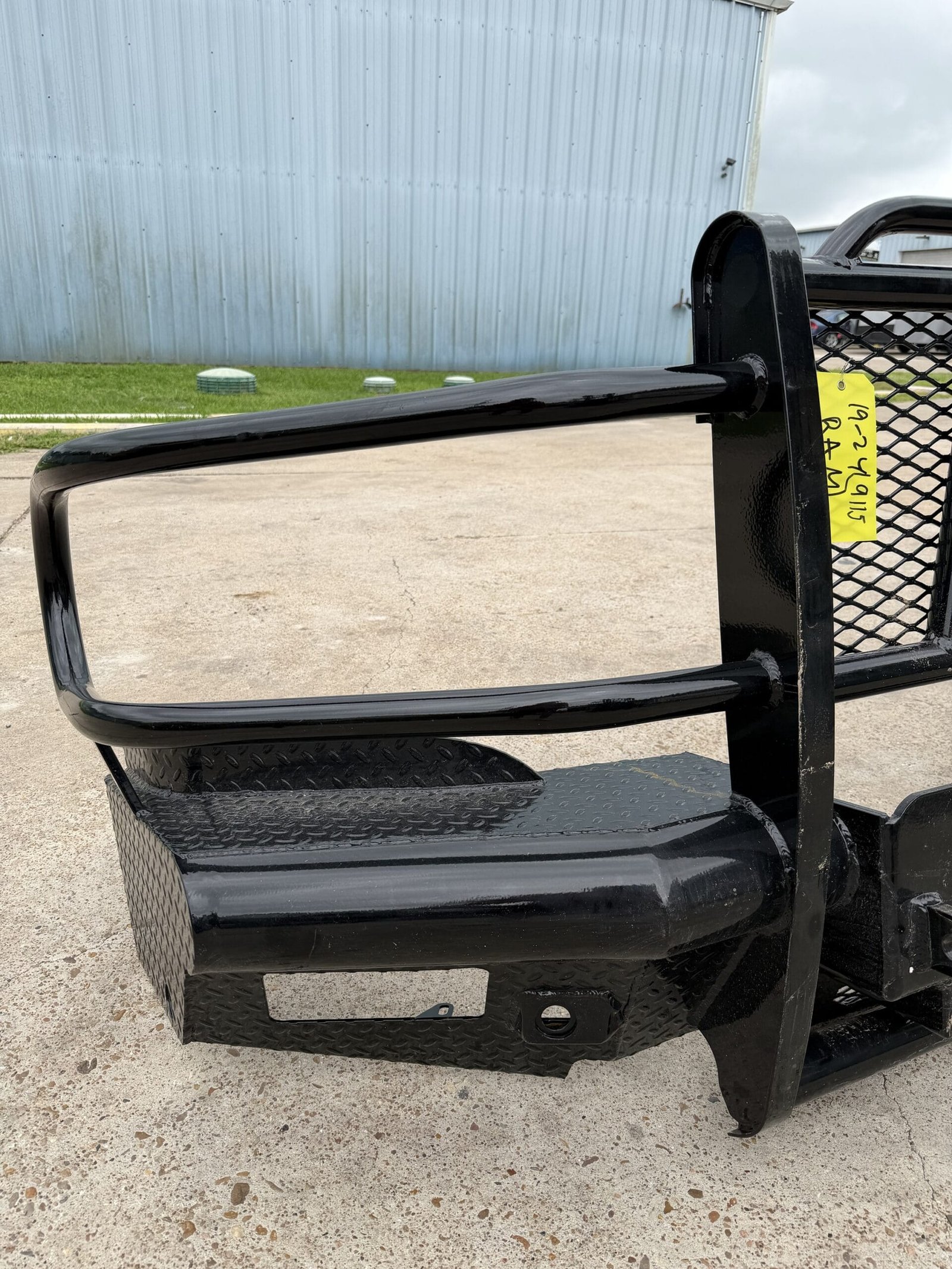 2019-2024 Ram 2500 Front Bumper - Factory Take-Off 2019-2024 Ram 2500 Front Bumper - Factory Take-Off