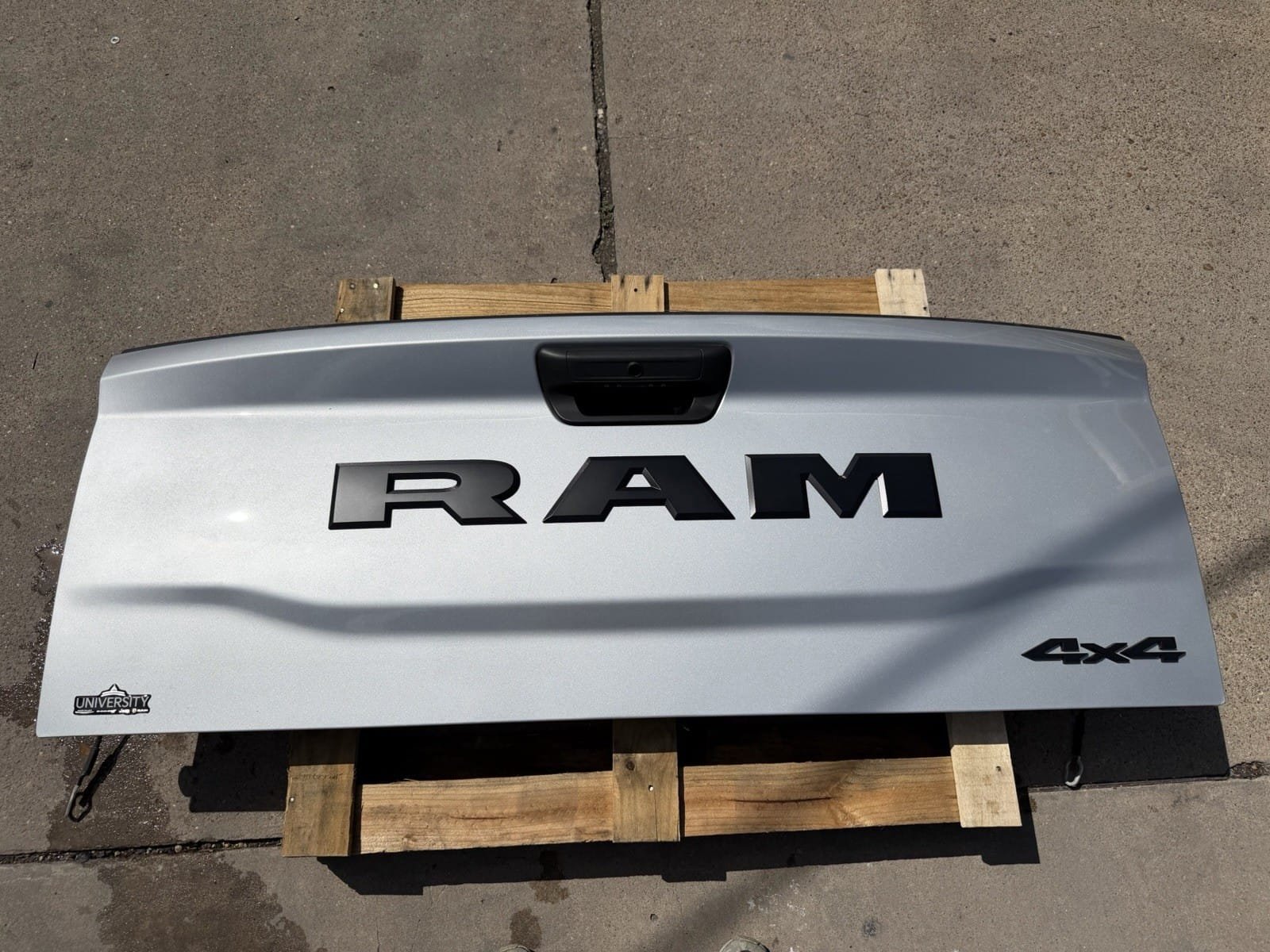 2019-2026 Ram 2500 Tailgate - Factory Take-Off 2019-2026 Ram 2500 Tailgate - Factory Take-Off