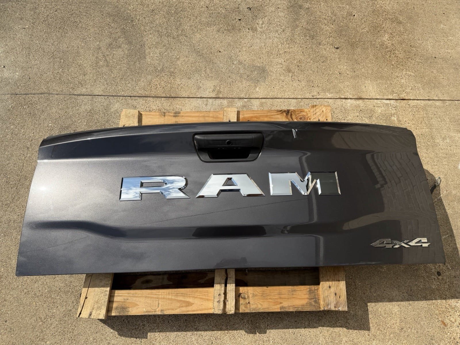 2019-2026 Ram 2500 Tailgate - Factory Take-Off 2019-2026 Ram 2500 Tailgate - Factory Take-Off