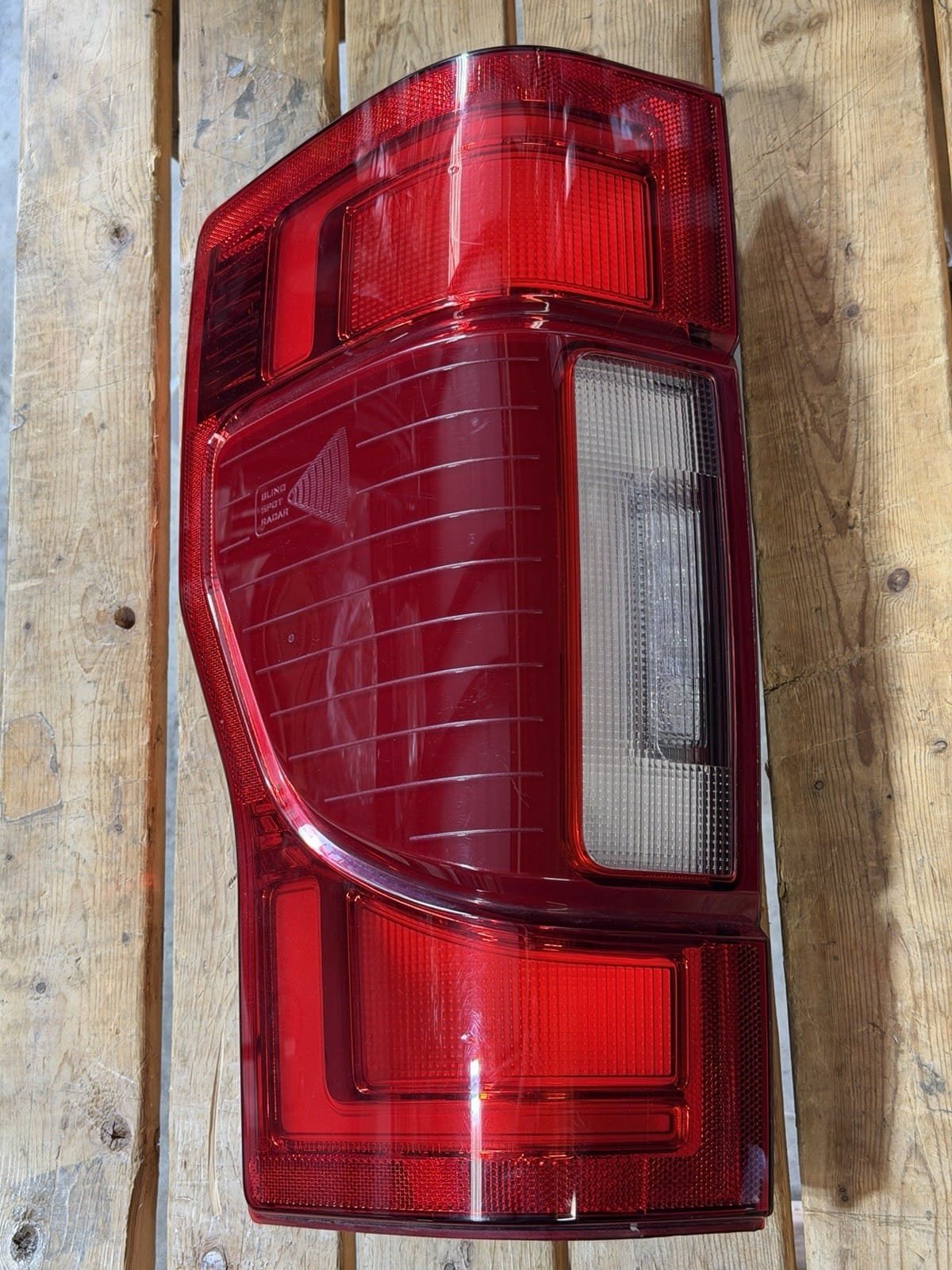 2020-2022 Ford Super Duty Tail Light - Factory Take-Off 2020-2022 Ford Super Duty Tail Light - Factory Take-Off