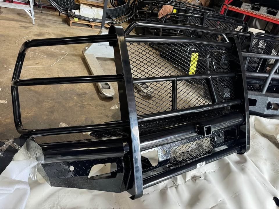 2020-2023 Chevrolet Silverado Front Bumper - Factory Take-Off 2020-2023 Chevrolet Silverado Front Bumper - Factory Take-Off