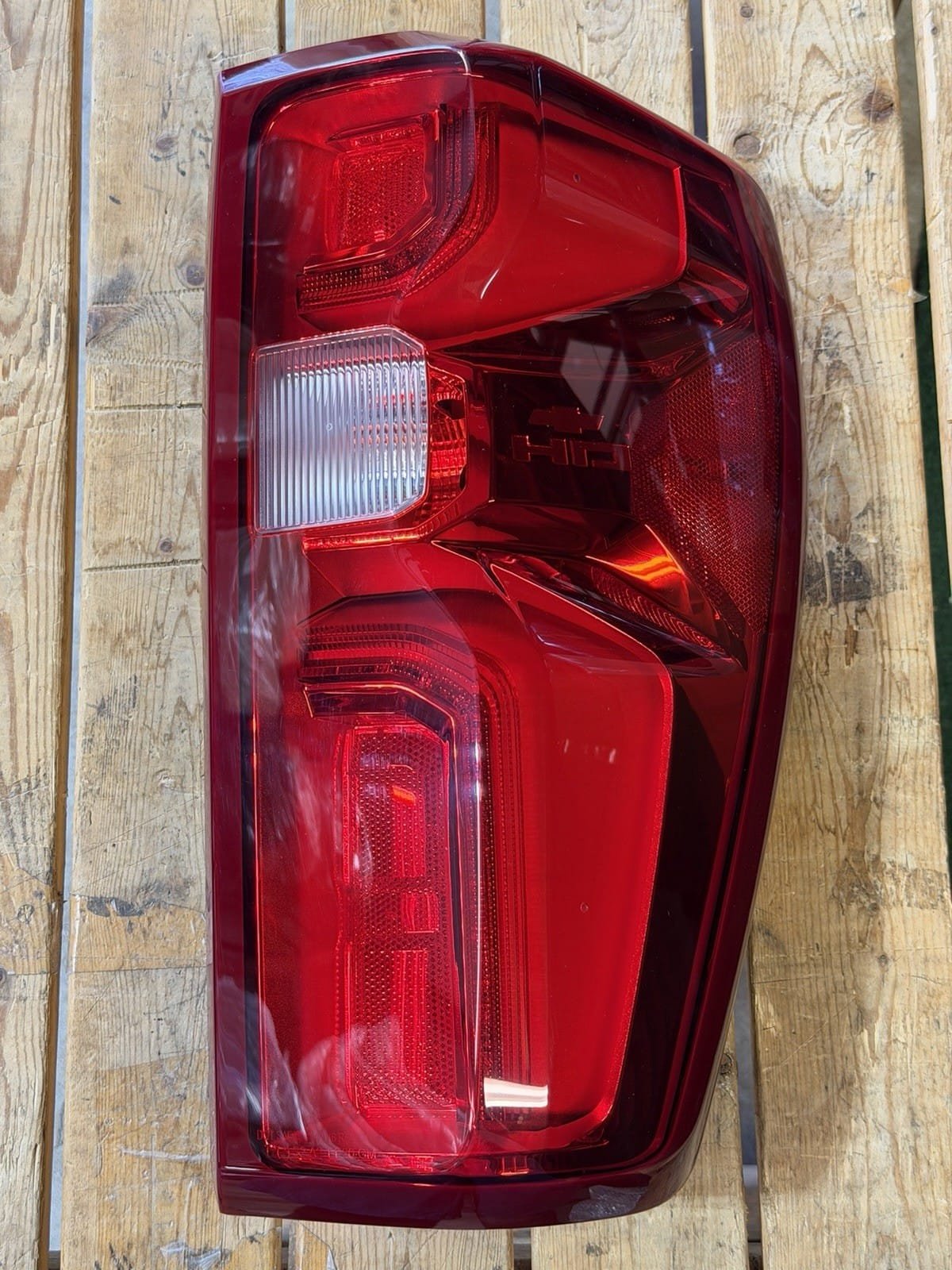 2020-2026 Chevrolet Silverado 3500 Tail Light - Factory Take-Off 2020-2026 Chevrolet Silverado 3500 Tail Light - Factory Take-Off