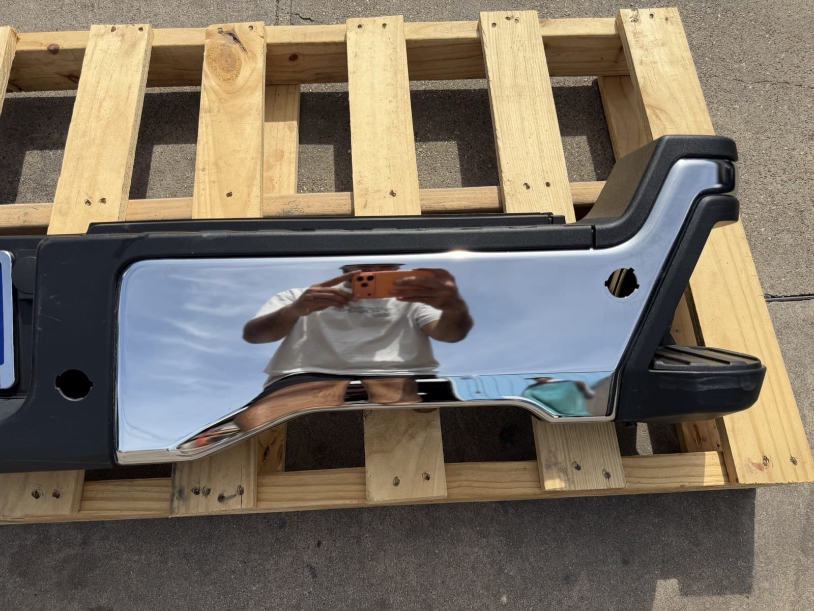 2023-2026 Ford F-250 Rear Bumper - Factory Take-Off 2023-2026 Ford F-250 Rear Bumper - Factory Take-Off