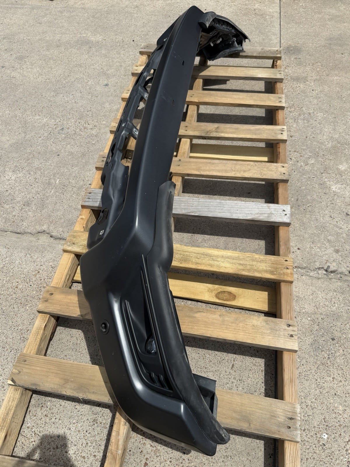 2023-2026 Ford Ranger Front Bumper - Factory Take-Off 2023-2026 Ford Ranger Front Bumper - Factory Take-Off