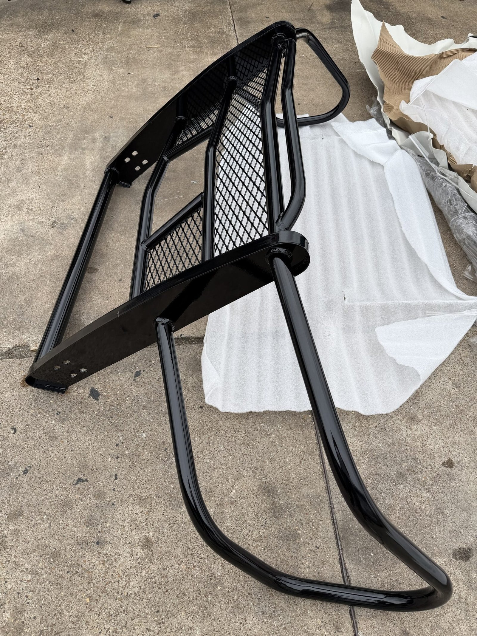 2024-2026 GMC Sierra 2500 Grille Guard - Factory Take-Off 2024-2026 GMC Sierra 2500 Grille Guard - Factory Take-Off