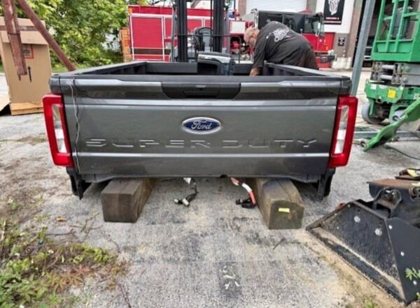 2017-2024 Ford F-350 8ft Truck Bed