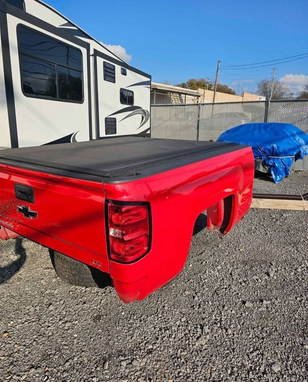 2007-2013 Chevrolet Silverado short bed Truck Bed photo 2 2007-2013 Chevrolet Silverado short bed Truck Bed
