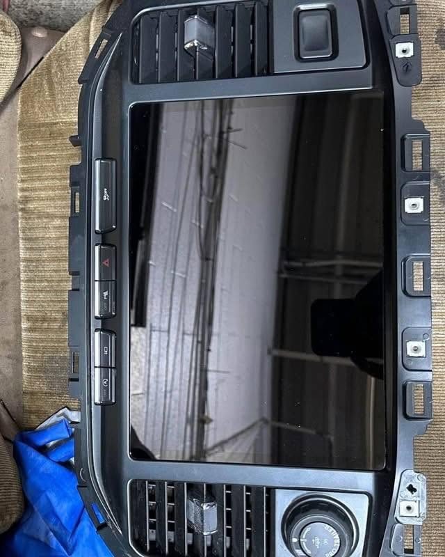 Ford 12 inch Screen with Climate Control Panel for Sync 4, LVDS Cable Included photo 2 Ford 12 inch Screen with Climate Control Panel for Sync 4, LVDS Cable Included