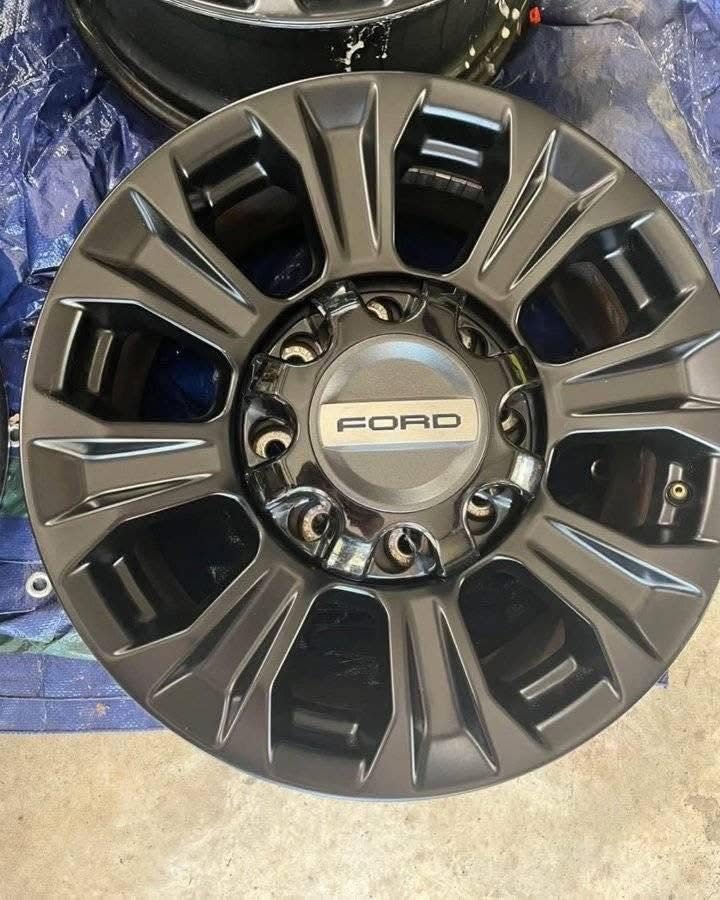 18 inch Ford Tremor Wheels Off a 2022 F-250 with Caps and Lug Nuts photo 3 18 inch Ford Tremor Wheels Off a 2022 F-250 with Caps and Lug Nuts