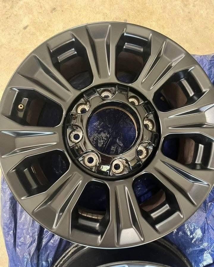 18 inch Ford Tremor Wheels Off a 2022 F-250 with Caps and Lug Nuts photo 5 18 inch Ford Tremor Wheels Off a 2022 F-250 with Caps and Lug Nuts