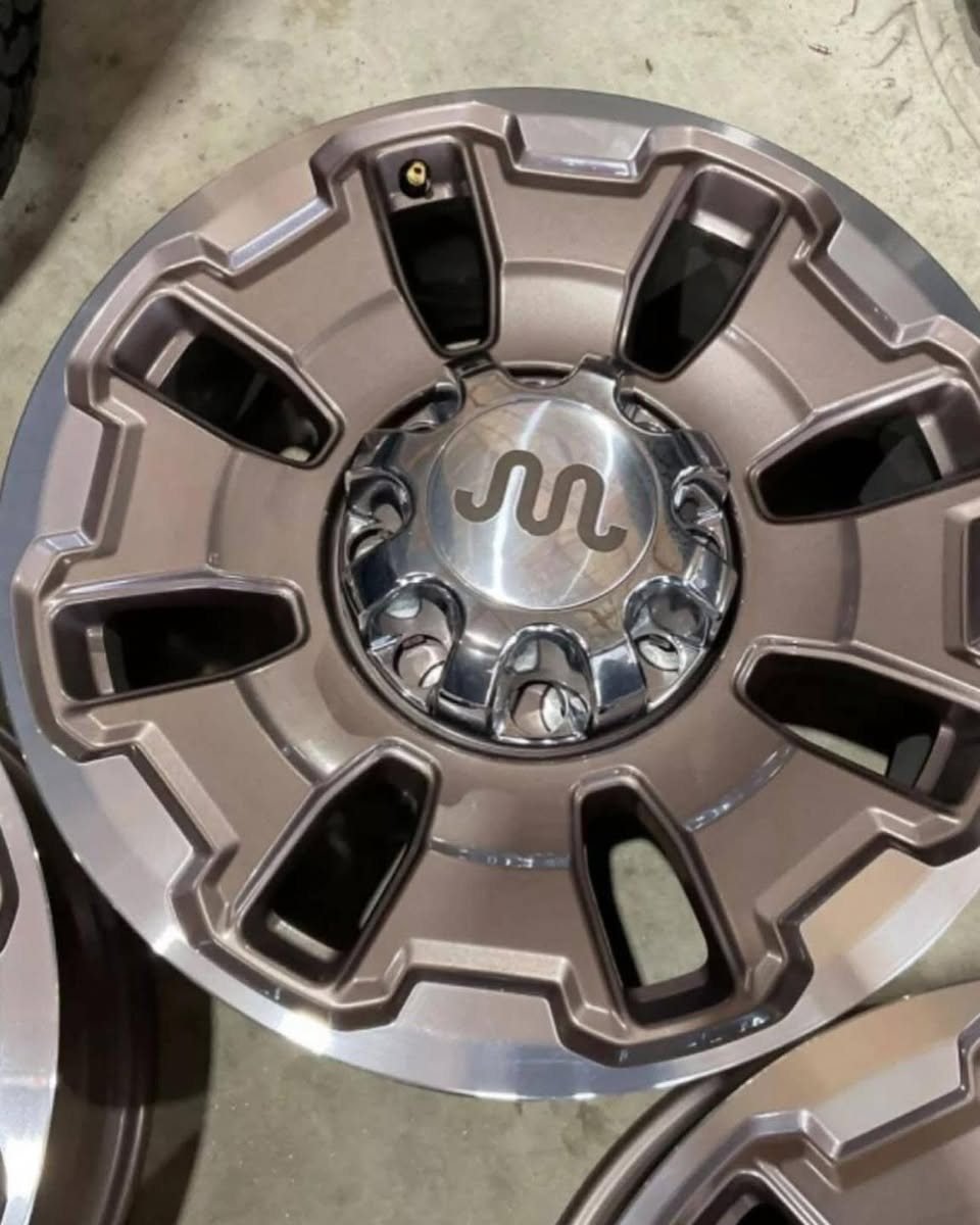 2024 Ford F-250 King Ranch Factory 20 inch Alloy Wheels, Set of Four with Center Caps photo 5 2024 Ford F-250 King Ranch Factory 20 inch Alloy Wheels, Set of Four with Center Caps