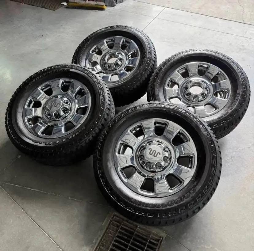 2025 Ford F-350 King Ranch 20 inch OEM Wheels with Bridgestone Dueler A/T 275/65R20 Tires photo 4 2025 Ford F-350 King Ranch 20 inch OEM Wheels with Bridgestone Dueler A/T 275/65R20 Tires