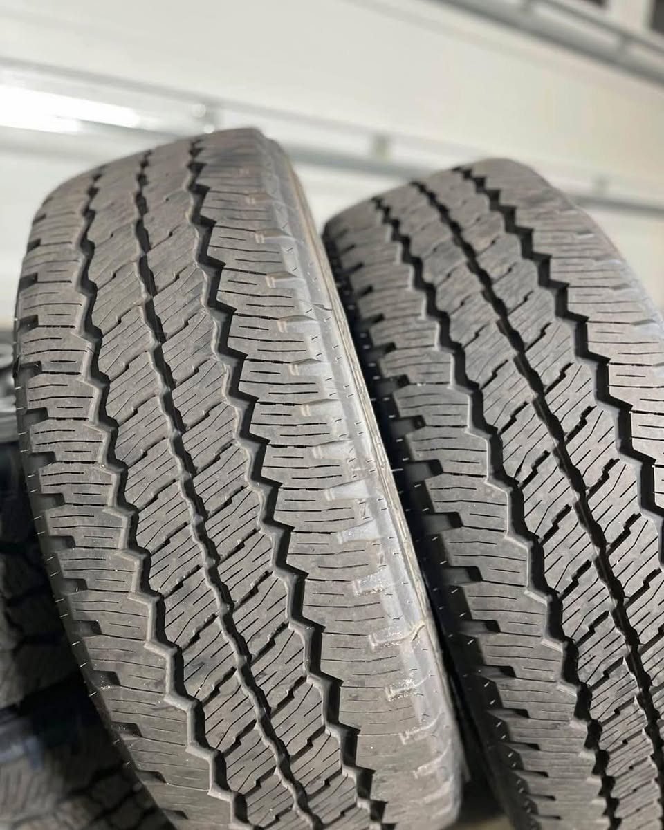 2025 Ford F-350 Super Duty Platinum 20 inch Wheels with Bridgestone Dueler A/T Tires and TPMS photo 4 2025 Ford F-350 Super Duty Platinum 20 inch Wheels with Bridgestone Dueler A/T Tires and TPMS