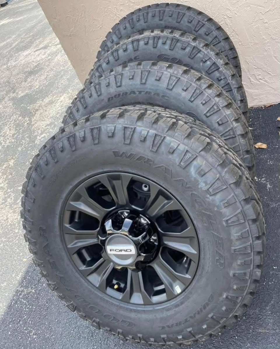 18 inch Ford F-250 F-350 Tremor OEM Wheels and Tires photo 2 18 inch Ford F-250 F-350 Tremor OEM Wheels and Tires
