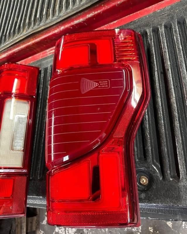 2020-2022 Ford Super Duty LED Tail Lights with BLIS, Set, Fits F-250 F-350 F-450 photo 1 2020-2022 Ford Super Duty LED Tail Lights with BLIS, Set, Fits F-250 F-350 F-450