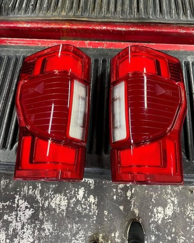 2020-2022 Ford Super Duty LED Tail Lights with BLIS, Set, Fits F-250 F-350 F-450 photo 2 2020-2022 Ford Super Duty LED Tail Lights with BLIS, Set, Fits F-250 F-350 F-450