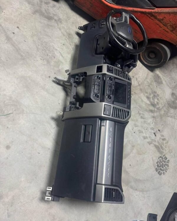 2019 Ford F-250 Platinum Dashboard and Steering Wheel