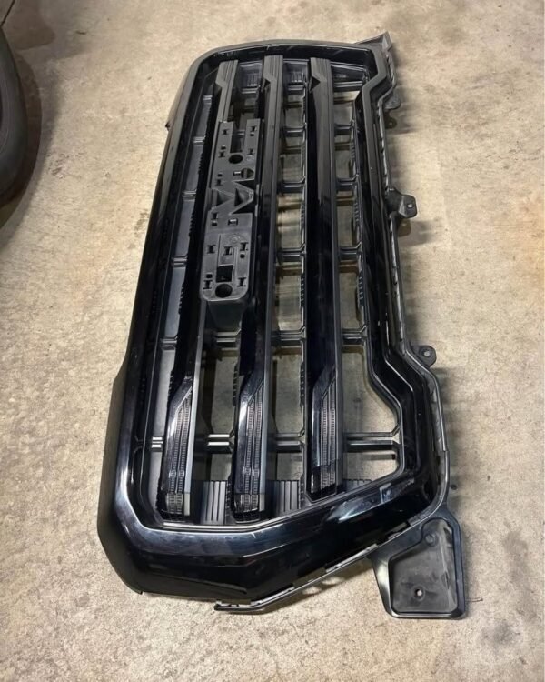 2019–2022 GMC Sierra 1500 Premium Factory OEM Front Radiator Grille Assembly & Matching Hi