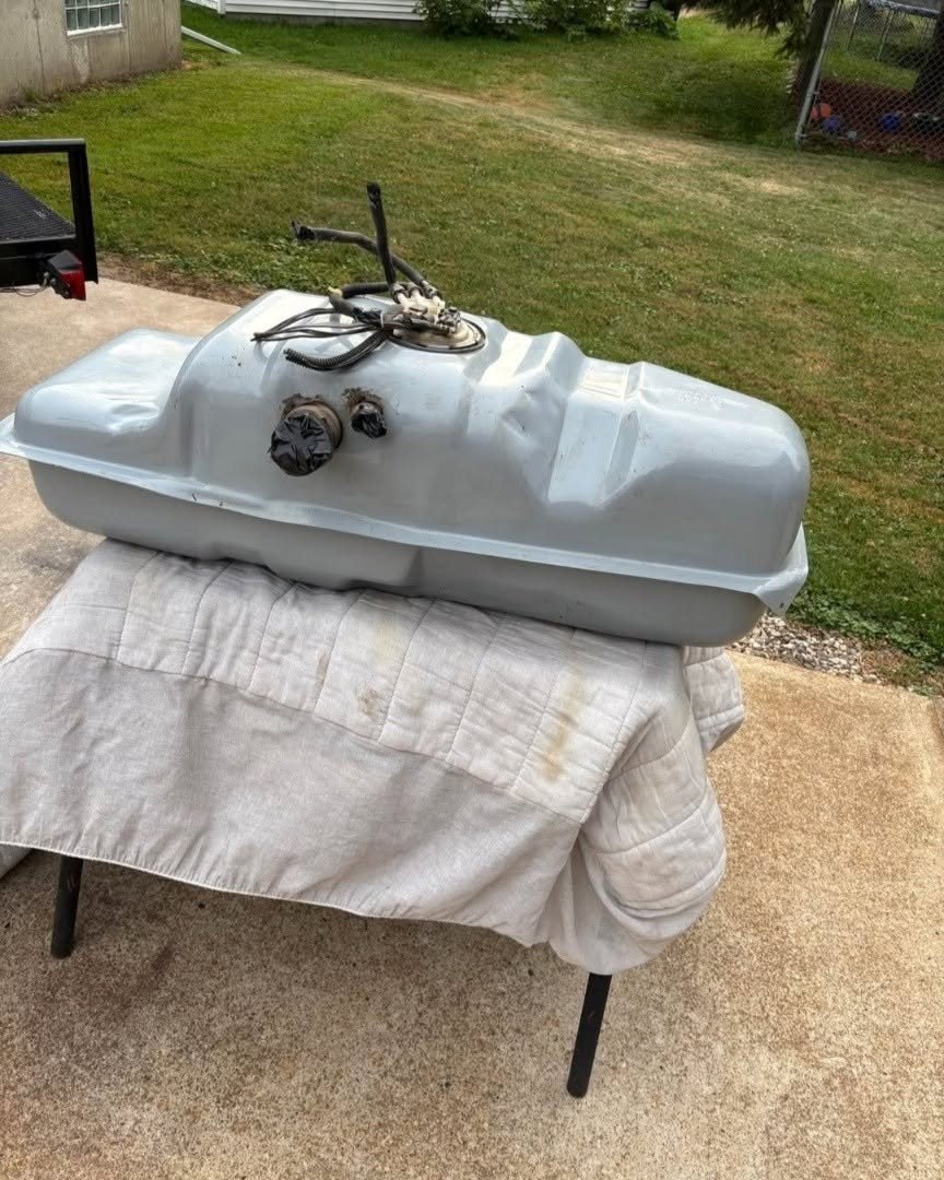 1997–2002 Chevrolet S10 & GMC Sonoma Premium Factory-Style Under-Chassis Fuel Tank Assembl photo 1 1997–2002 Chevrolet S10 & GMC Sonoma Premium Factory-Style Under-Chassis Fuel Tank Assembl