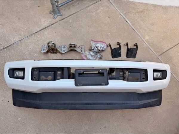 2017–2019 Ford Super Duty F-250 / F-350 Premium Factory OEM Complete Front Chrome Bumper A