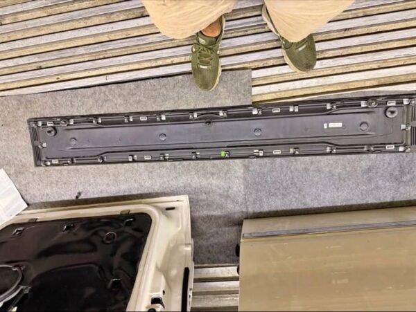2017–2022 Ford Super Duty F-250/F-350 Platinum Premium Factory OEM Rear Tailgate Applique