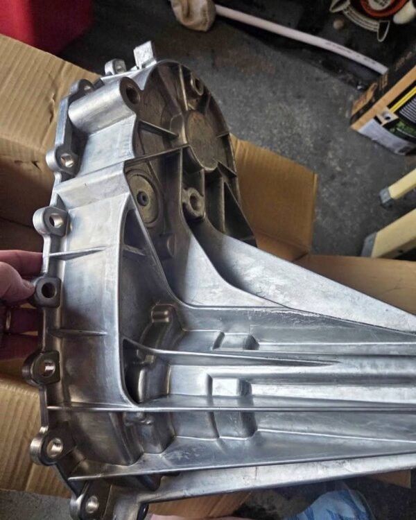 1999–2007 GM Silverado/Sierra 1500/2500/3500 Heavy-Duty Transfer Case Rear Cover Housing K