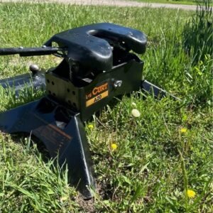 Curt Manufacturing Premium Heavy-Duty 5th Wheel Trailer Hitch