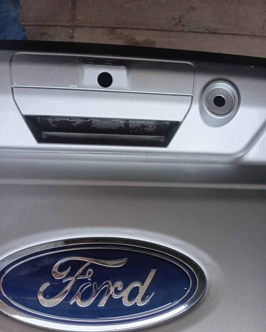2023–2026+ Ford Super Duty Premium Factory OEM Step Tailgate Assembly photo 3 2023–2026+ Ford Super Duty Premium Factory OEM Step Tailgate Assembly