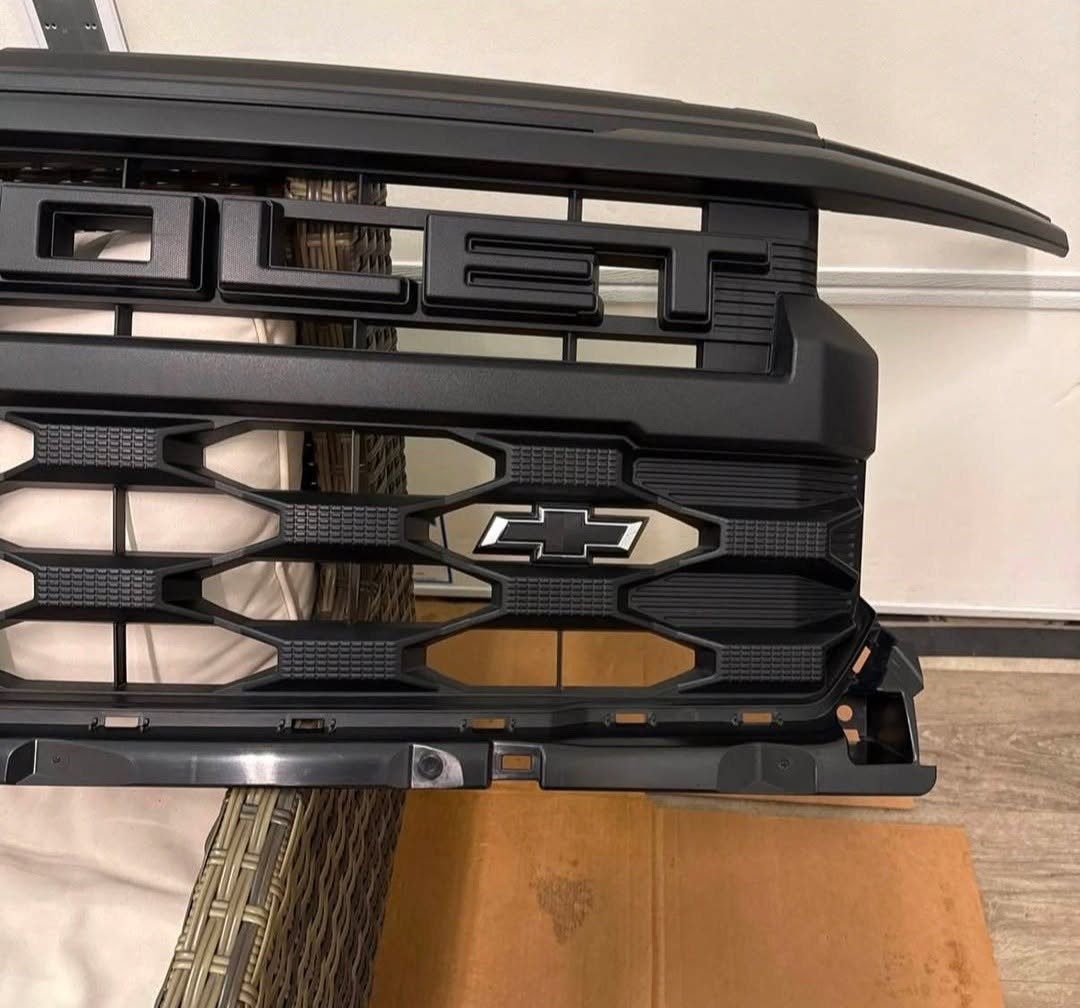 2022–2026+ Chevy Silverado 1500 Premium Front Radiator Grille Assembly photo 2 2022–2026+ Chevy Silverado 1500 Premium Front Radiator Grille Assembly