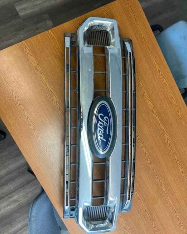 2020–2022 Ford Super Duty Premium Replacement Radiator Grille Assembly