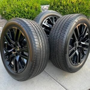 2021–2027 Chevy Tahoe Premier/RST 20”–22” Premium Machined Wheels & Bridgestone Alenza All