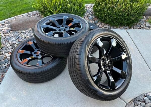 2024–2027 Ford Explorer ST 21” Gloss Black Wheels & Pirelli Scorpion Zero A/S 275/45R21 Ti