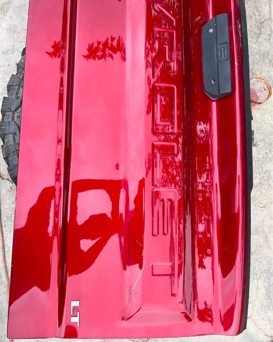 2019–2025+ Chevy Silverado 1500 Complete Factory OEM Tailgate Assembly photo 2 2019–2025+ Chevy Silverado 1500 Complete Factory OEM Tailgate Assembly