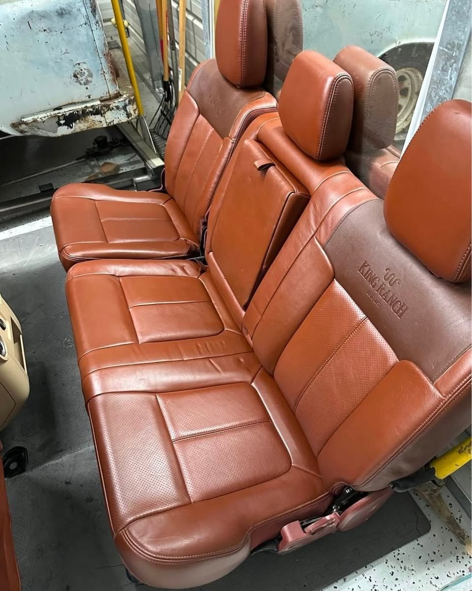 2012–2016 Ford Super Duty King Ranch Edition Premium Saddle Leather Full-Cabin Interior Pa photo 5 2012–2016 Ford Super Duty King Ranch Edition Premium Saddle Leather Full-Cabin Interior Pa
