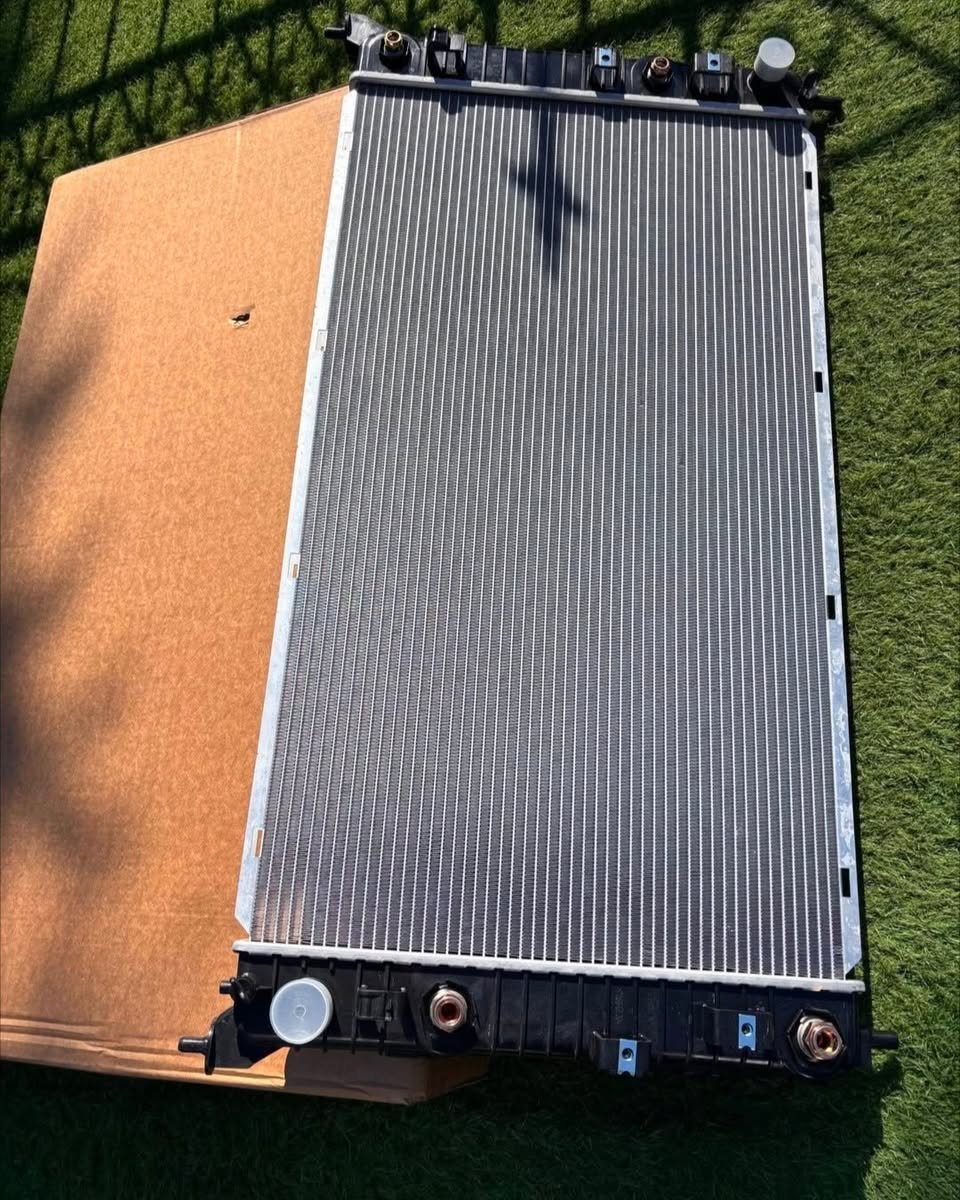 A-Premium High-Performance Engine Coolant Radiator Assembly with Integrated Transmission O photo 3 A-Premium High-Performance Engine Coolant Radiator Assembly with Integrated Transmission O