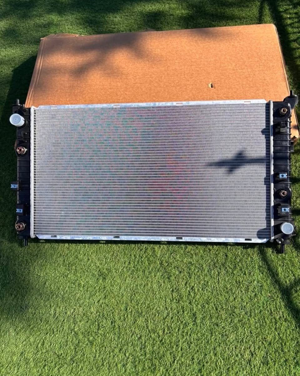 A-Premium High-Performance Engine Coolant Radiator Assembly with Integrated Transmission O photo 4 A-Premium High-Performance Engine Coolant Radiator Assembly with Integrated Transmission O
