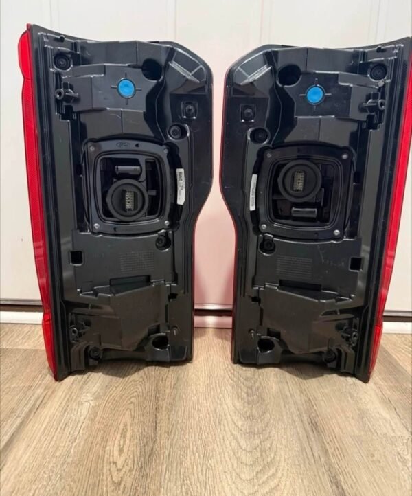 2023–2026+ Ford Super Duty Platinum Factory OEM Full LED Tail Light Assemblies