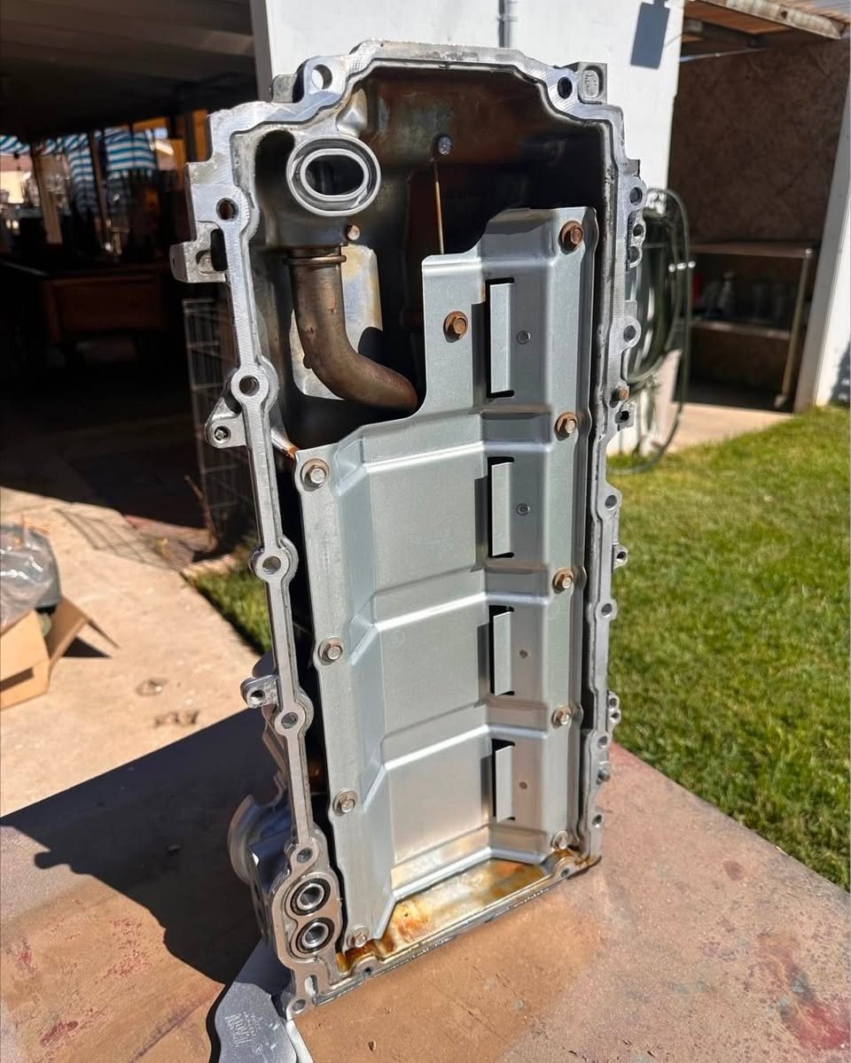 2019–2024 Chevy Silverado & GMC Sierra 1500 5.3L EcoTec3 Engine Aluminum Structural Oil Pa photo 2 2019–2024 Chevy Silverado & GMC Sierra 1500 5.3L EcoTec3 Engine Aluminum Structural Oil Pa